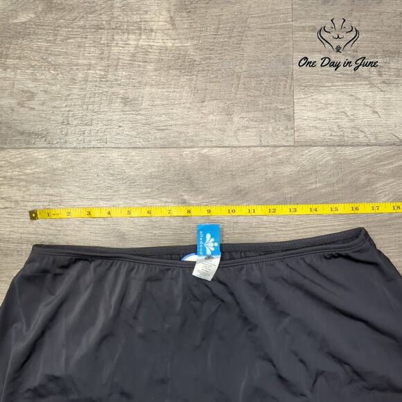 Aquabelle Plus Size Swim Skirt Size 18W - Picture 4 of 6